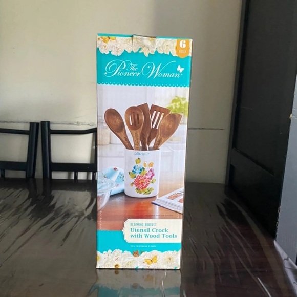 The Pioneer Woman Utensil holder and tools set , New - Picture 6 of 7